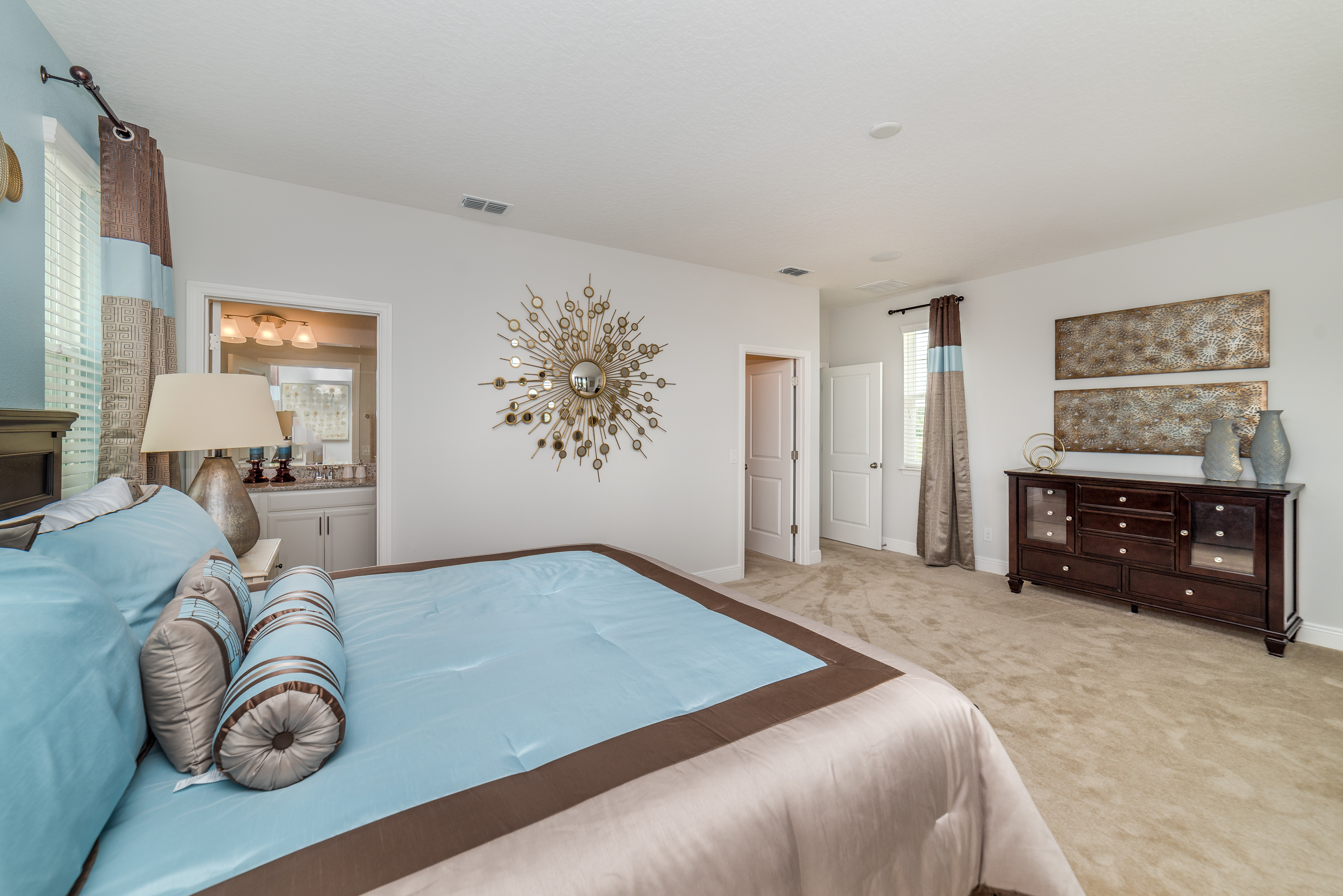 Nova Casa de Luxo  (6 qts / 2 suites) com Piscina Particular - Chelsea Park - $349.000