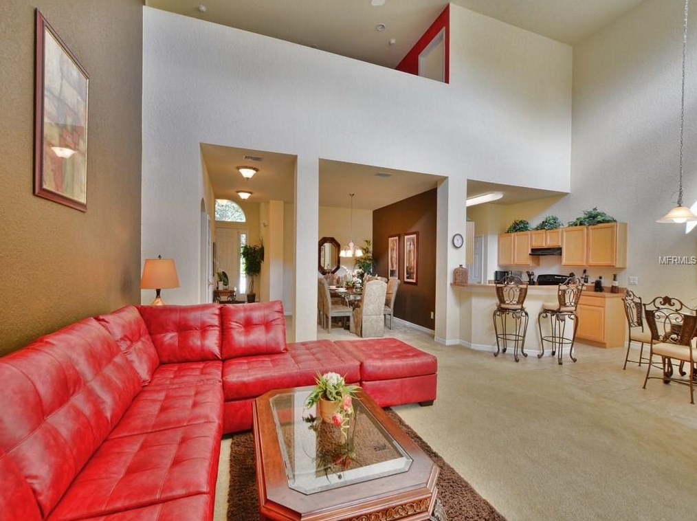 Casaro 6 Dormitorios Mobiliado em Condominio Fechado - Orlando $324,900 