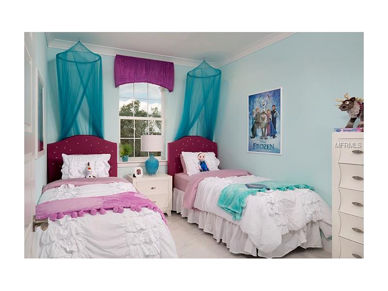 Casa Nova 5 dormitorios mobiliado pronto pra sua ferias e fazer aluguel temporario - Orlando $301,800  