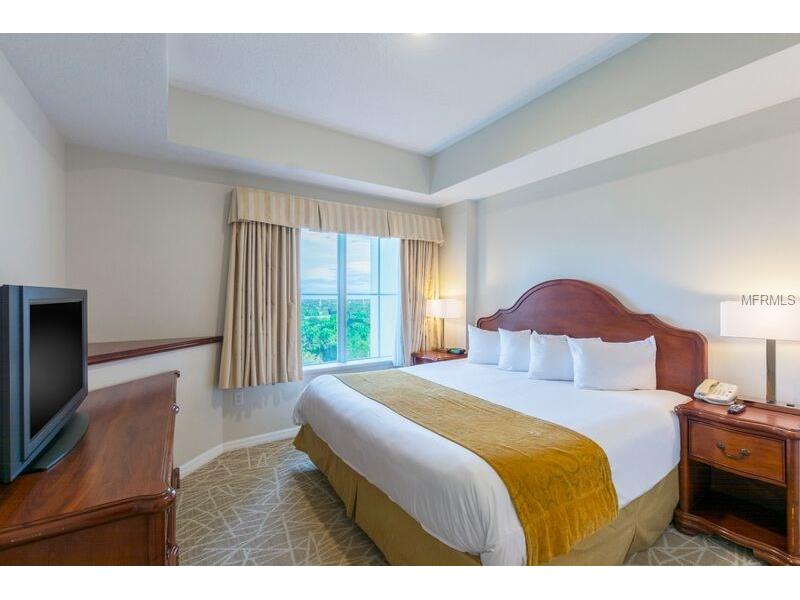 Pointe Resort Condo-Hotel no Universal Boulevard ao lado do Universal Studios $219,900  
  