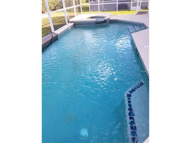 Casa de Frias com Piscina - 4 dormitrios - mobiliado - Orlando $194,900
