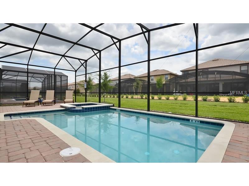 Casa de Frias com Piscina - 4 dormitrios - mobiliado - Orlando $194,900 
