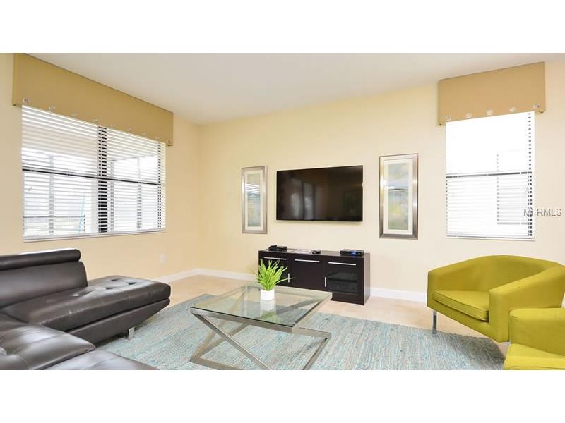 Casa de Frias com Piscina - 4 dormitrios - mobiliado - Orlando $194,900
  