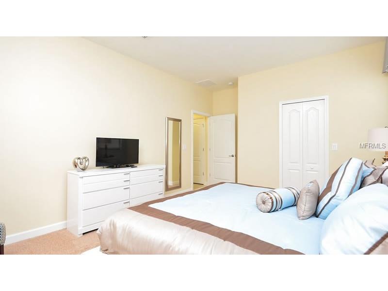 Casa de Frias com Piscina - 4 dormitrios - mobiliado - Orlando $194,900
 