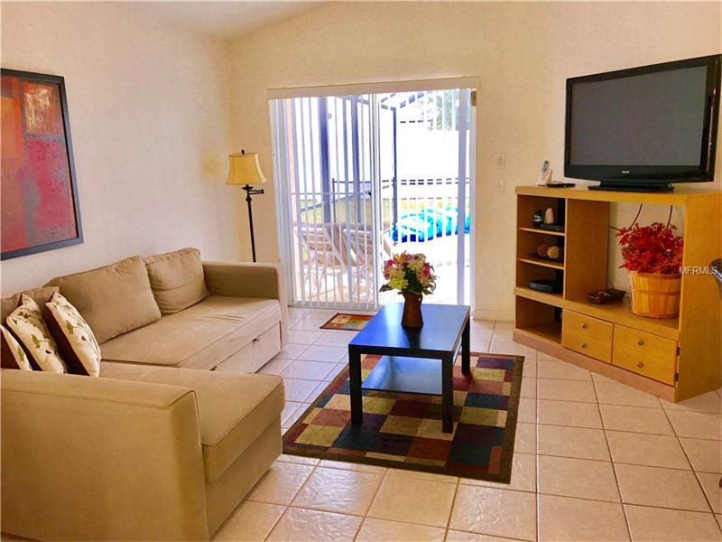Casa 4 Dormitorios com Piscina Particular - Mobiliado - Condominio Fechado - Solana Resort $218,500 
  


  