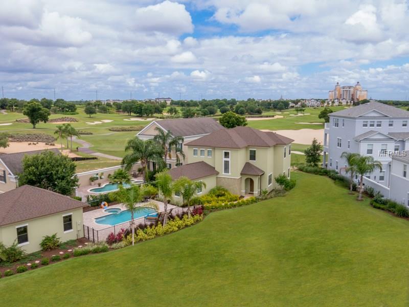 Casa de Luxo em frente o campo de golf - Reunion Resort - Kissimmee  $599,900


  