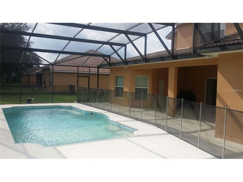 Casaro 6 dormitrios com piscina, garagem 3 carros no Condminio Bellalago - $365,000


 