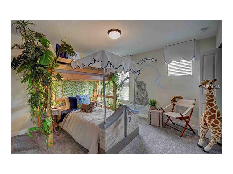 Casa Nova 5 Dormitorios no Champions Gate Resort   $ 390,960
 


 