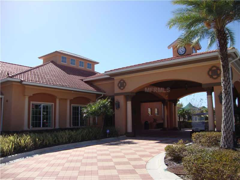 Townhouse em Condominio com Área de Lazer em Orlando $180,000