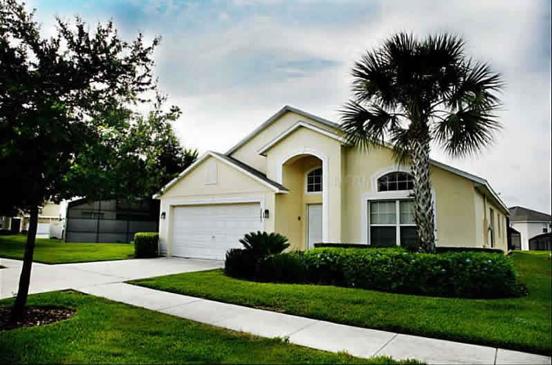 Casa com 5 Quartos em Condomínio a 5 Milhas da Disney, em Orlando $274,900