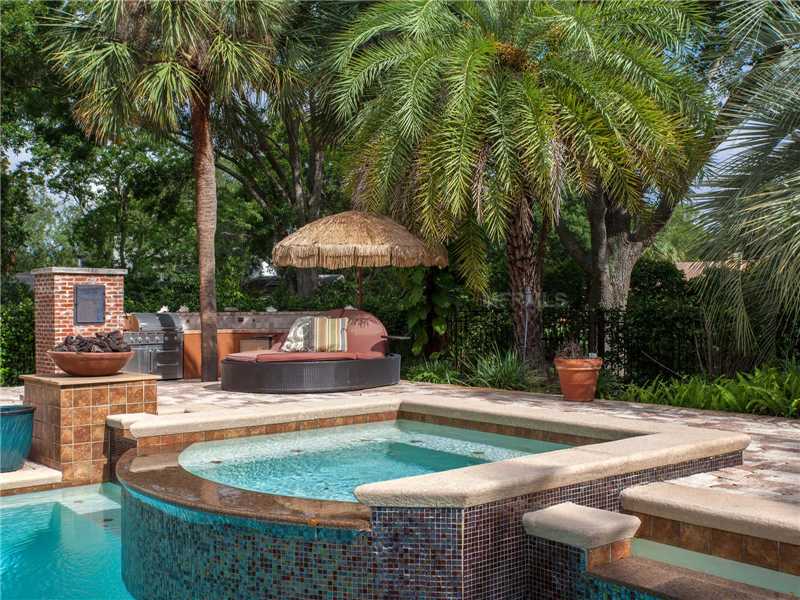 Imóvel de Luxo Rodeado pela Natureza em Orlando $799,000