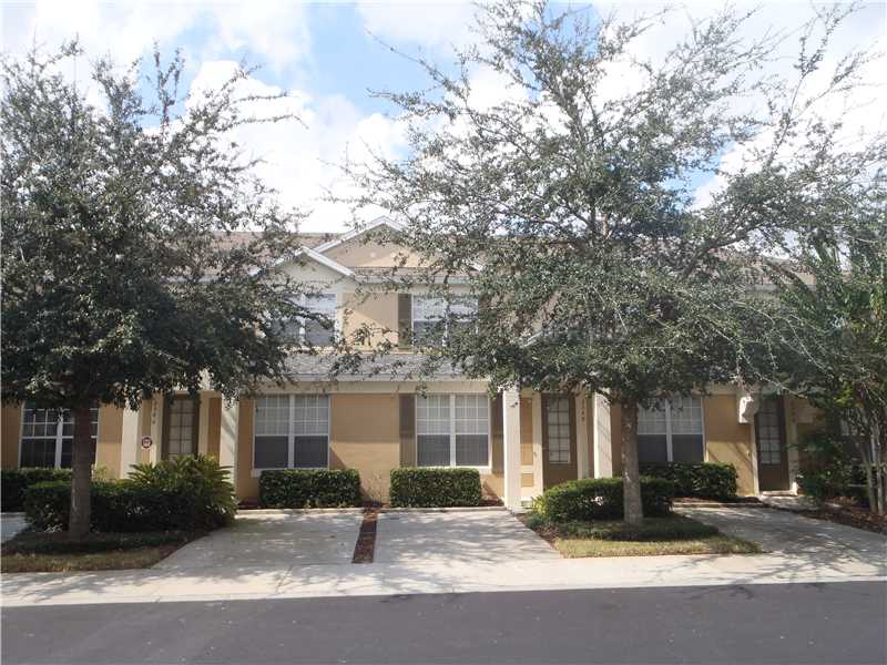 Apartamento 3 quartos com piscina particular em Orlando $204,500