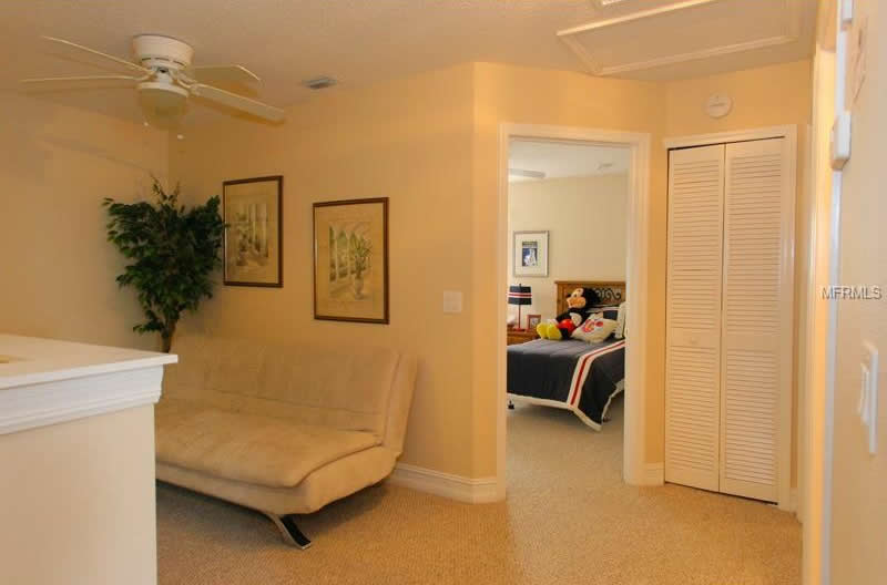 Casarão de 5 quartos com piscina - pronta para férias e aluguel temporário em Davenport - Orlando $299,900