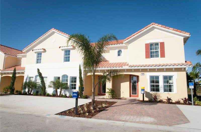 Townhouse de 4 quartos todo mobiliado em Resort Condominio - Davenport - Orlando $299,900
