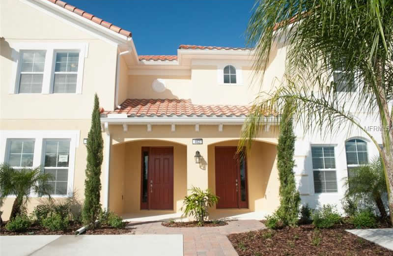 Townhouse de 4 quartos todo mobiliado em Resort Condominio - Davenport - Orlando $299,900