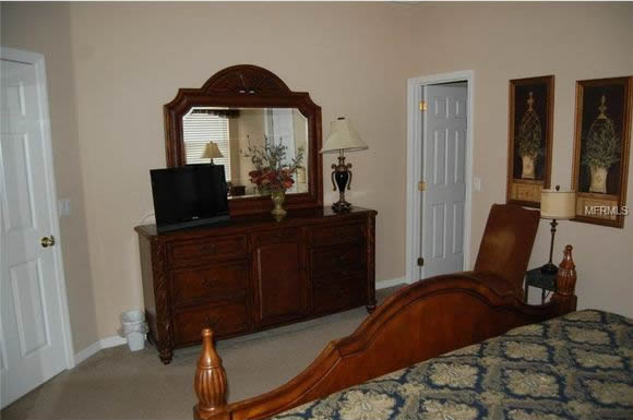 Casa com piscina mobiliada pronto para morar ou alugar em Davenport - Orlando $199,000
