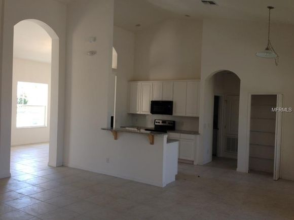 Casa Linda com Piscina Particular em Condominio Resort - Orlando $390,580