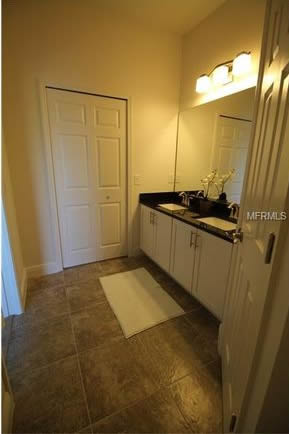 Apartamento Novo de 3 dormitorios em Condominio de Luxo - Orlando $239,900