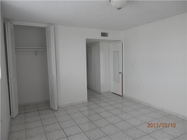 Apartamento em Miami Beach $144,000
