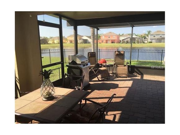 Casa de Luxo com vista para a lagoa em condomínio fechado - Davenport - Orlando $238,000 