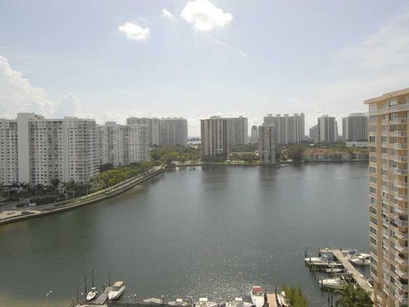 Apartamento com Vista do Mar - Miami 2 dormitorios - reformado - $269,900 