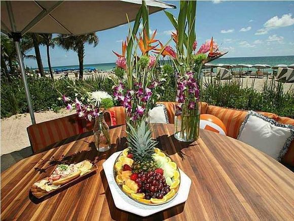 Apartamento em Frente a PRaia - Sunny Isles - Miami Beach - $499,000