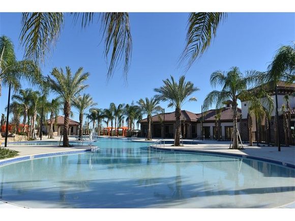 Casa Nova com Piscina Particular em Solterra Resort - $367,500