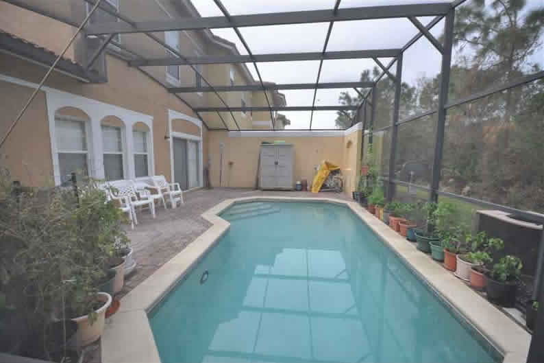 Townhouse em Orlando com 4 Belos Quartos $185,000