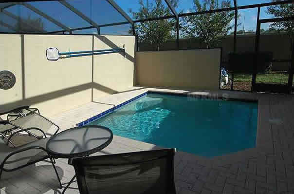 Townhouse em Orlando com Bela Mobilha e Quarto do Mickey $198,000