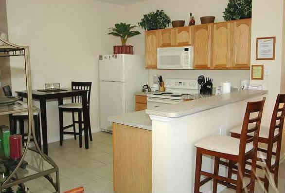 Townhouse em Orlando com Bela Mobilha e Quarto do Mickey $198,000