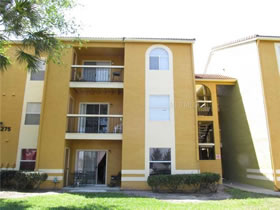 Apto 2 Quartos / 2 Banheiros em Kissimmee (Orlando) $109,000