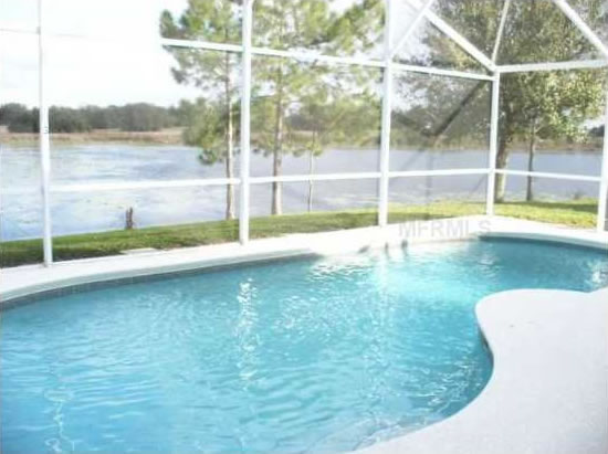 Casa de 4 Quartos em Orlando a Curta Distância de Atrações e com Piscina Particular $225,000