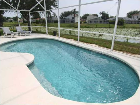 Casa de 4 Quartos em Orlando a Curta Distância de Atrações e com Piscina Particular $225,000