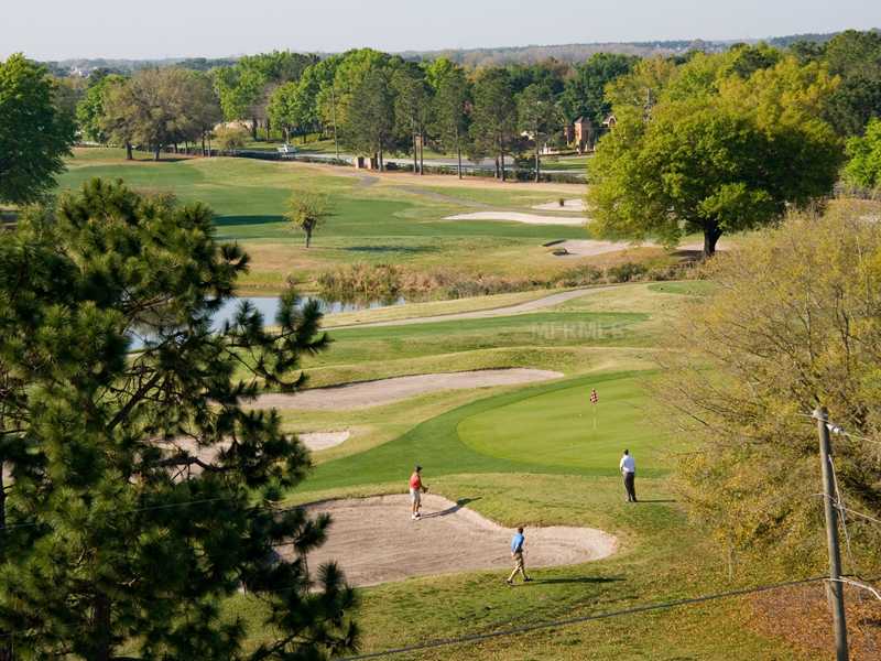 Residência Executiva no Condomínio Windermere Club com Vista para o Bosque $769,000