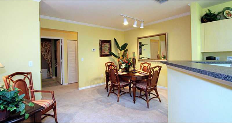 Apartamento a Minutos de Walt Disney World e Downtown Disney $235,000