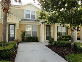 Townhouse com Piscina Particular em Kissimmee $209,000