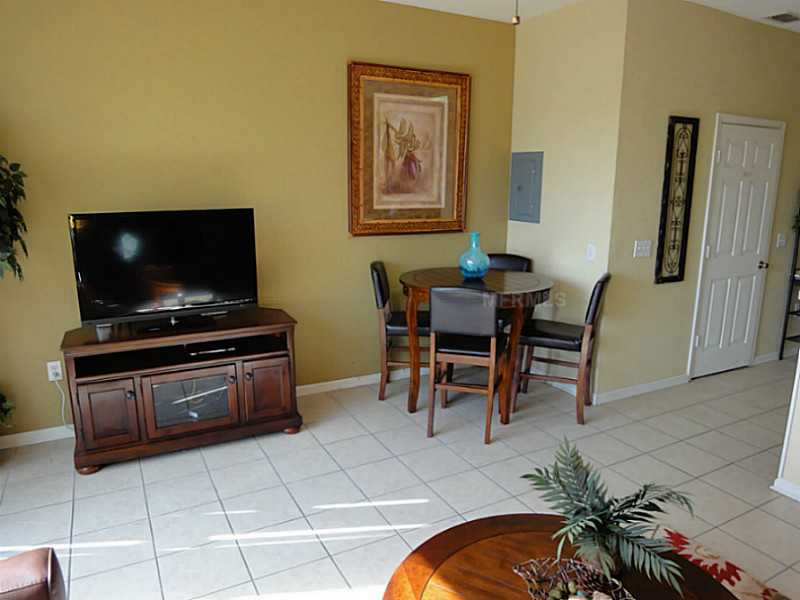 Townhouse com Piscina Particular em Kissimmee $209,000