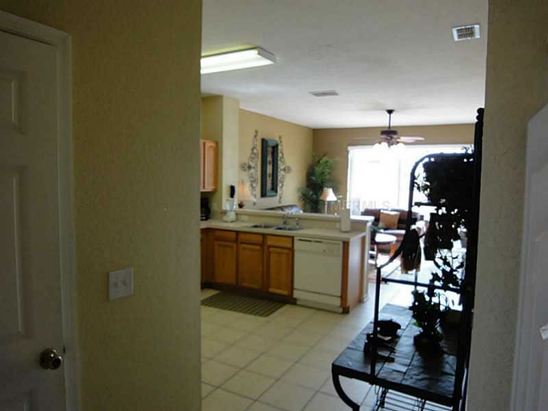 Townhouse com Piscina Particular em Kissimmee $209,000