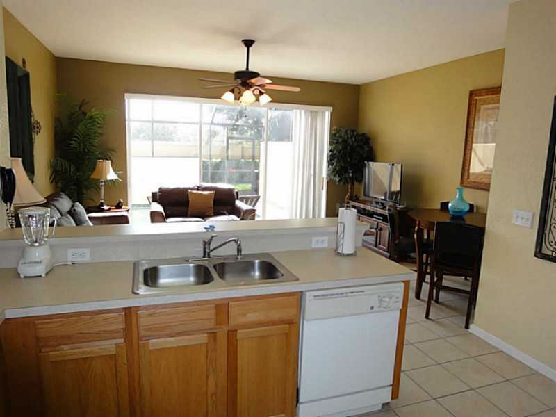 Townhouse com Piscina Particular em Kissimmee $209,000