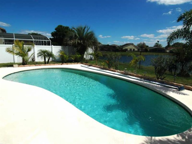 Casa Com Piscina em Orlando $200,000