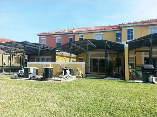 Townhouse com Piscina Particular Kissimmee Orlando $189,000