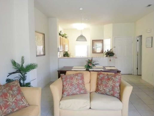 Townhouse com Piscina Particular Kissimmee Orlando $189,000