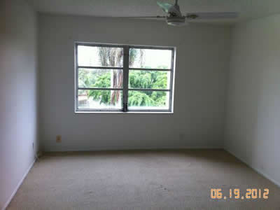 Apto em Miami - 2 Qts / 2 Ban - 105m2 $149,000