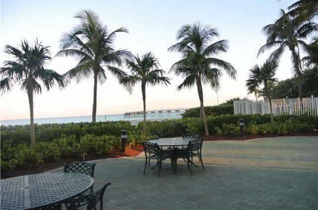 Miami Beach Apto. Em Frente A Praia $799,000