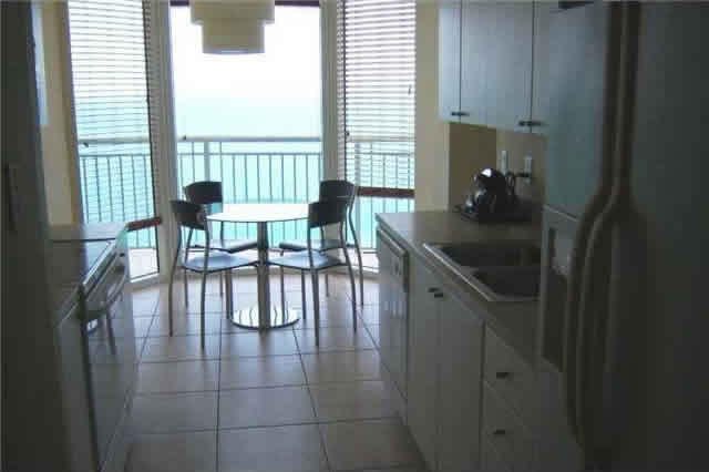 Apto Luxo em Miami Beach - Pe Na Areia! $799,000