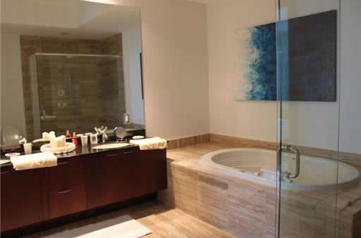 Trump Towers Miami Beach Apartamento - Em Frente O Mar! $1,380,000