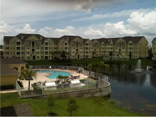 Apartamento Perto da Disney com Piscina e Lago