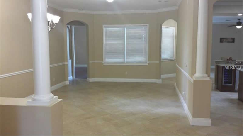 Casarão de 5 quartos com sala de cinema dentro casa em Windermere - Orlando $459,900