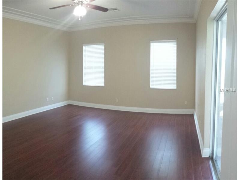 Casarão de 5 quartos com sala de cinema dentro casa em Windermere - Orlando $459,900