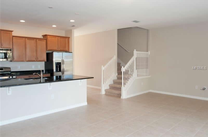 Townhouse de 4 quartos todo mobiliado em Resort Condominio - Davenport - Orlando $299,900